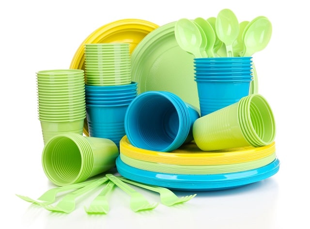 Посуда из пластика